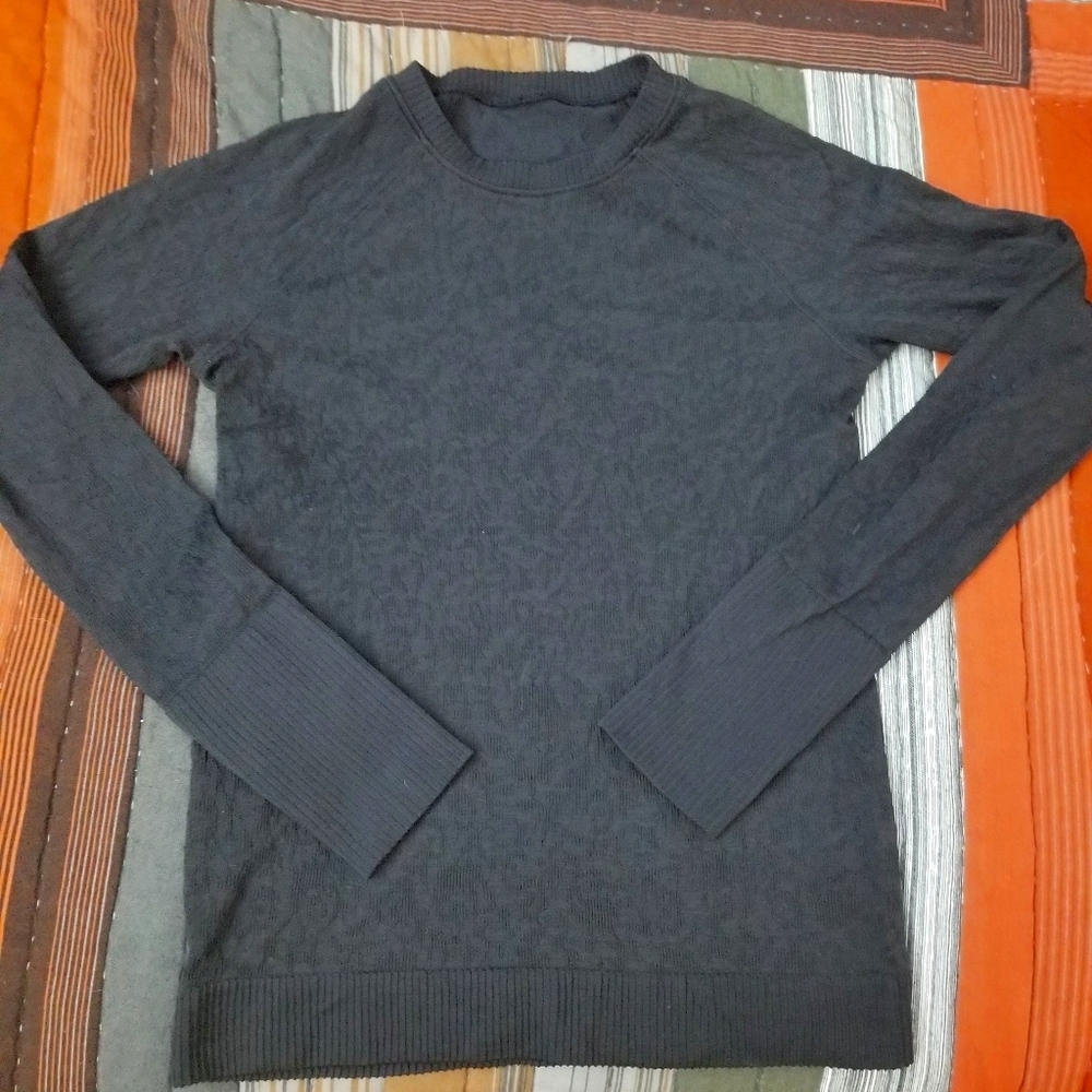 Black Rest Less Pullover